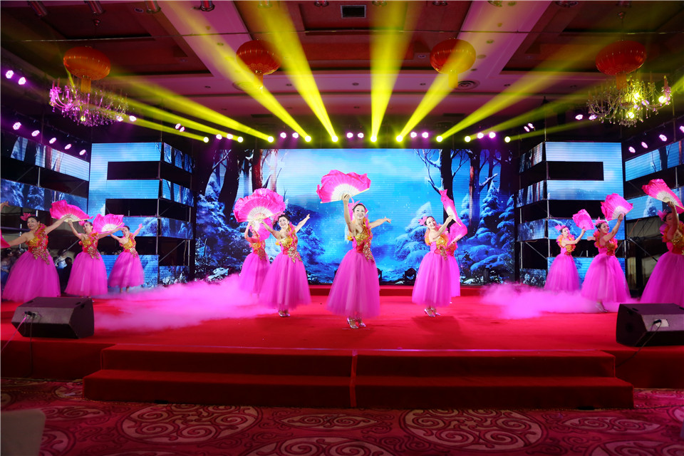 15209116332577088OKV.jpg 0O6A3598.jpg