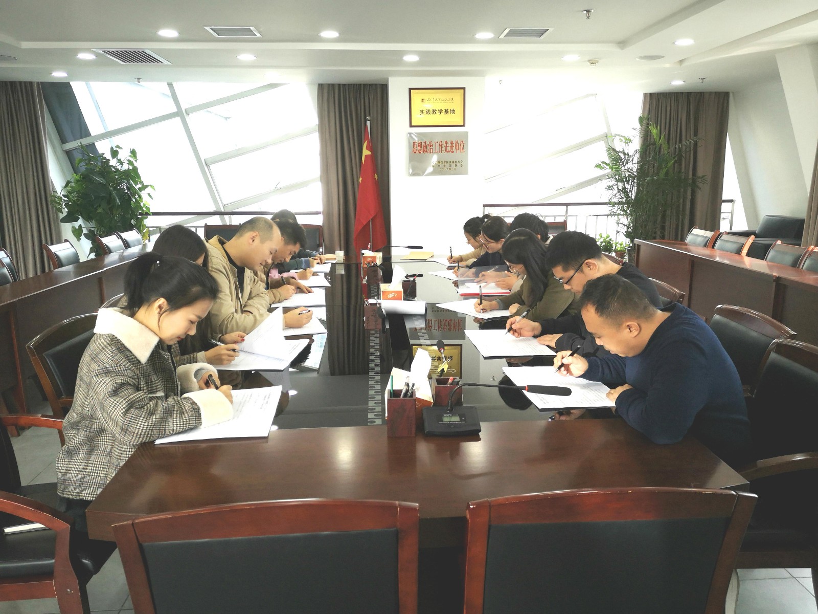 1574095542873243GsbK.jpg 1.jpg