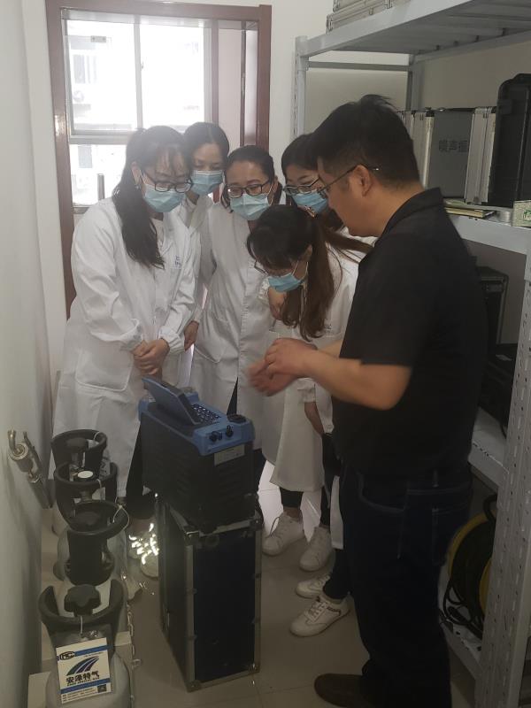 監測中心發揮技術優勢開展對外技術培訓指導.jpg