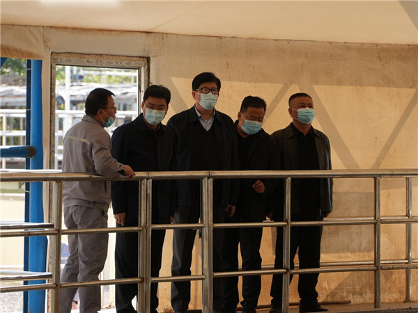 1666326167912017wldS.jpg 延安市政協副主席、子長市委書記雷興平到水環境公司子長污水處理廠調研.jpg