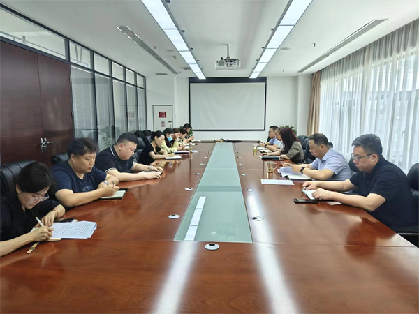 1687318492718795IMZn.jpg 智信公司學(xué)習(xí)貫徹落實(shí)黨委(擴(kuò)大)會(huì)議精神.jpg