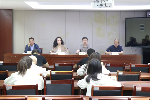 1748340213697075PwNI.jpg 延安環(huán)保公司傳達(dá)學(xué)習(xí)集團(tuán)黨委深入貫徹中央八項(xiàng)規(guī)定精神學(xué)習(xí)教育暨巡視整改工作會(huì)會(huì)議精神+照片.jpg